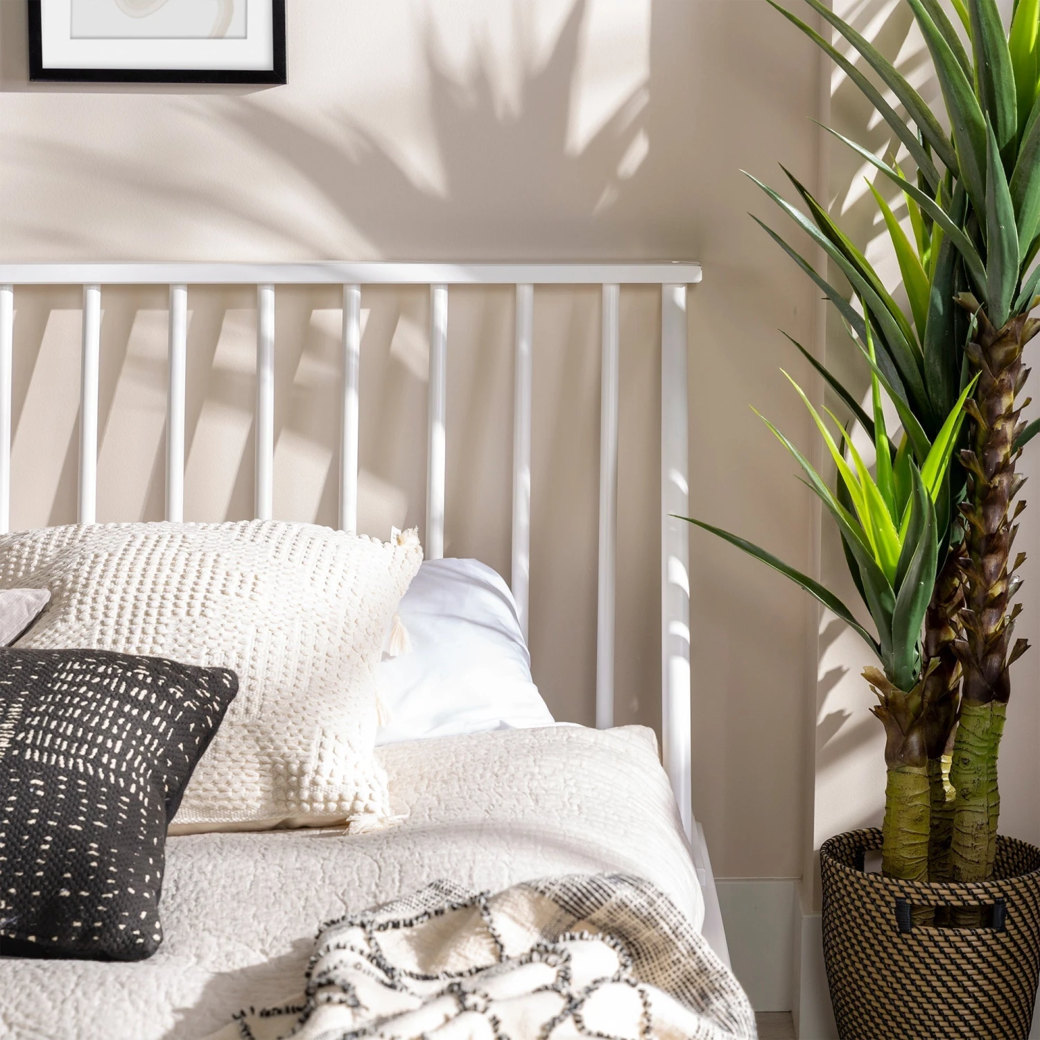 Walker Edison Spindle Back Solid Wood Beds 17 Walker Edison Spindle Back Solid Wood Beds - Image 17