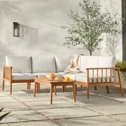 Walker Edison Circa Modern 6-Piece Spindle Solid Wood Outdoor Sectional And Coffee Table