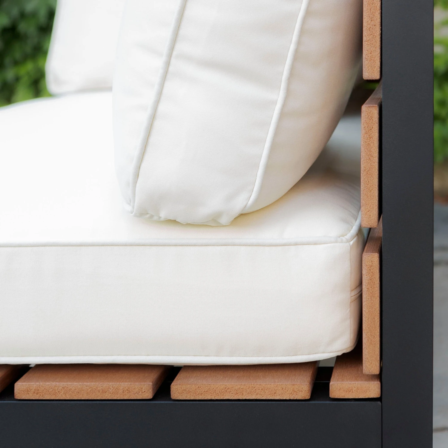 Walker Edison 4-Piece Jane Outdoor Patio Conversation Set With Cushions 3 Walker Edison 4-Piece Jane Outdoor Patio Conversation Set With Cushions - Image 3